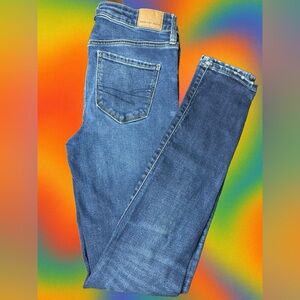American Eagle Outfitters Blue Jeans with Classic Medium-Wash